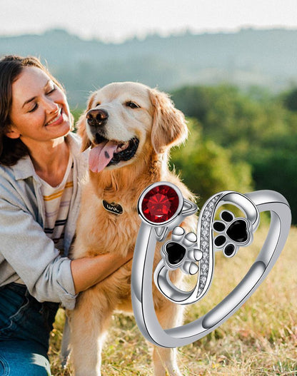 Bague Noire Empreinte Patte Réglable Avec Pierre Rouge
