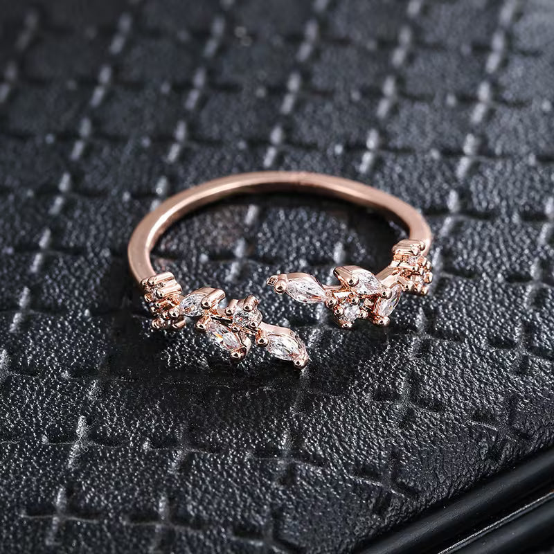 Bague élégante ajustable en zirconite