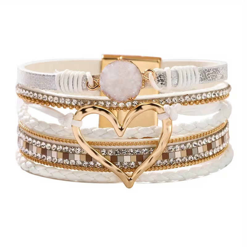 Bracelet bohème multicouche avec cœur doré