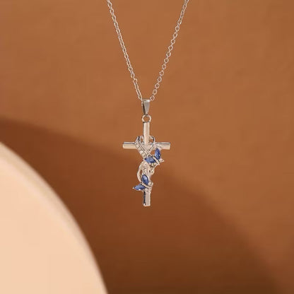 Collier pendentif Croix papillon