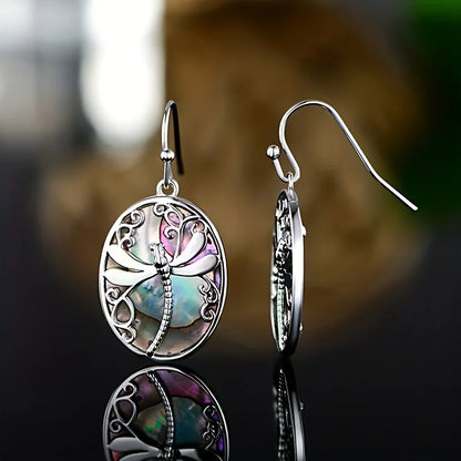 Boucles d'oreilles Libellule en Nacre – Symbole de Renouveau et de Grâce