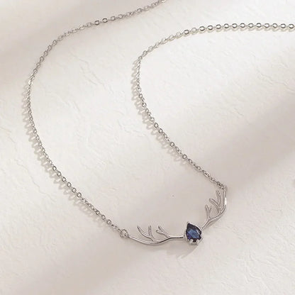 Collier Bois de Cerf avec Délicat Charme Cœur