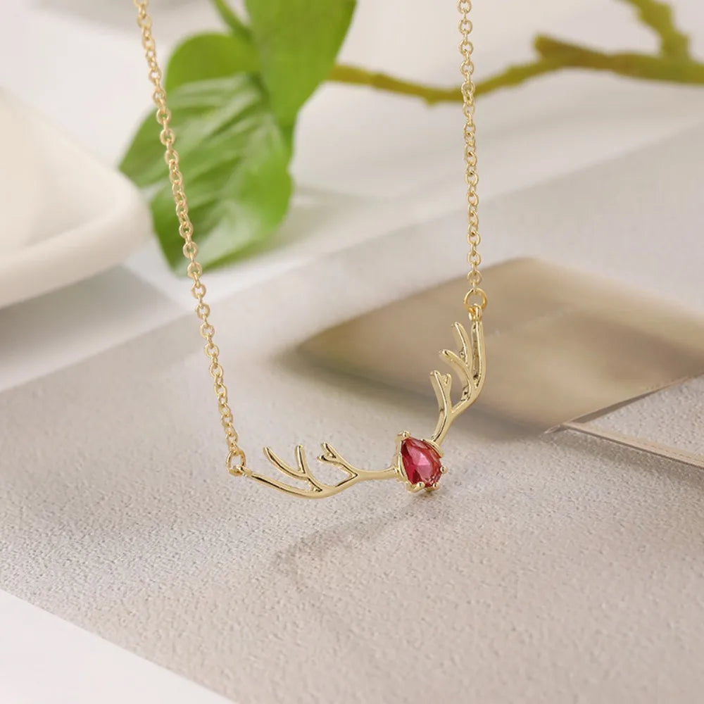 Collier Bois de Cerf avec Délicat Charme Cœur