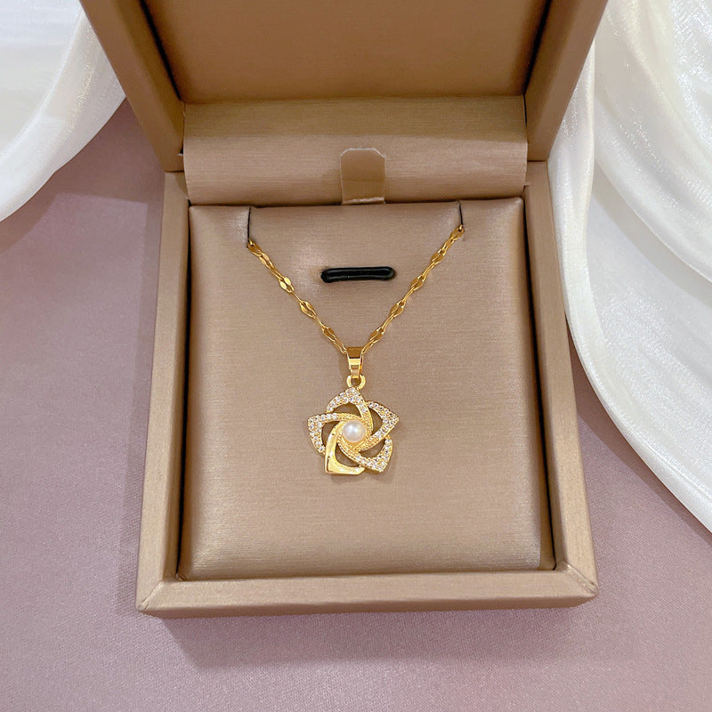 Pendentif fleur de perles Orient