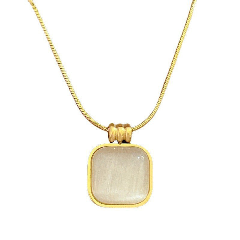 Pendentif opale doré Rousseau