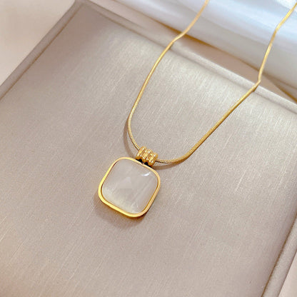 Pendentif opale doré Rousseau