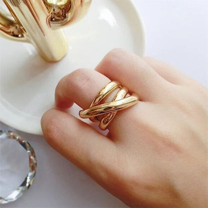 Bague couches délicates avec design disruptif