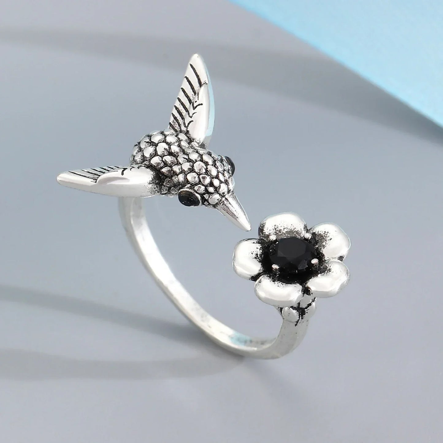 Bague Colibri et Fleur – Bague Oiseau Ouverte Réglable pour Femme
