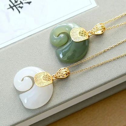 Collier Pendentif Éléphant en Jade de Hetian – Chaîne Placée Or 18K pour Femme