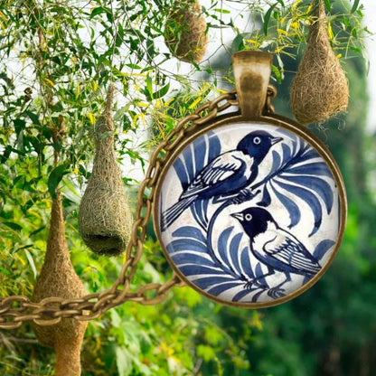 Collier Pendentif Animal Totem Esprit de la Forêt en Verre