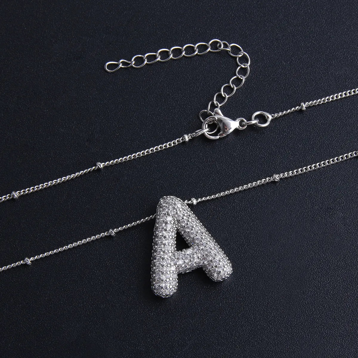 Ensemble de Collier à Lettre Initiale Bubble | Or Blanc