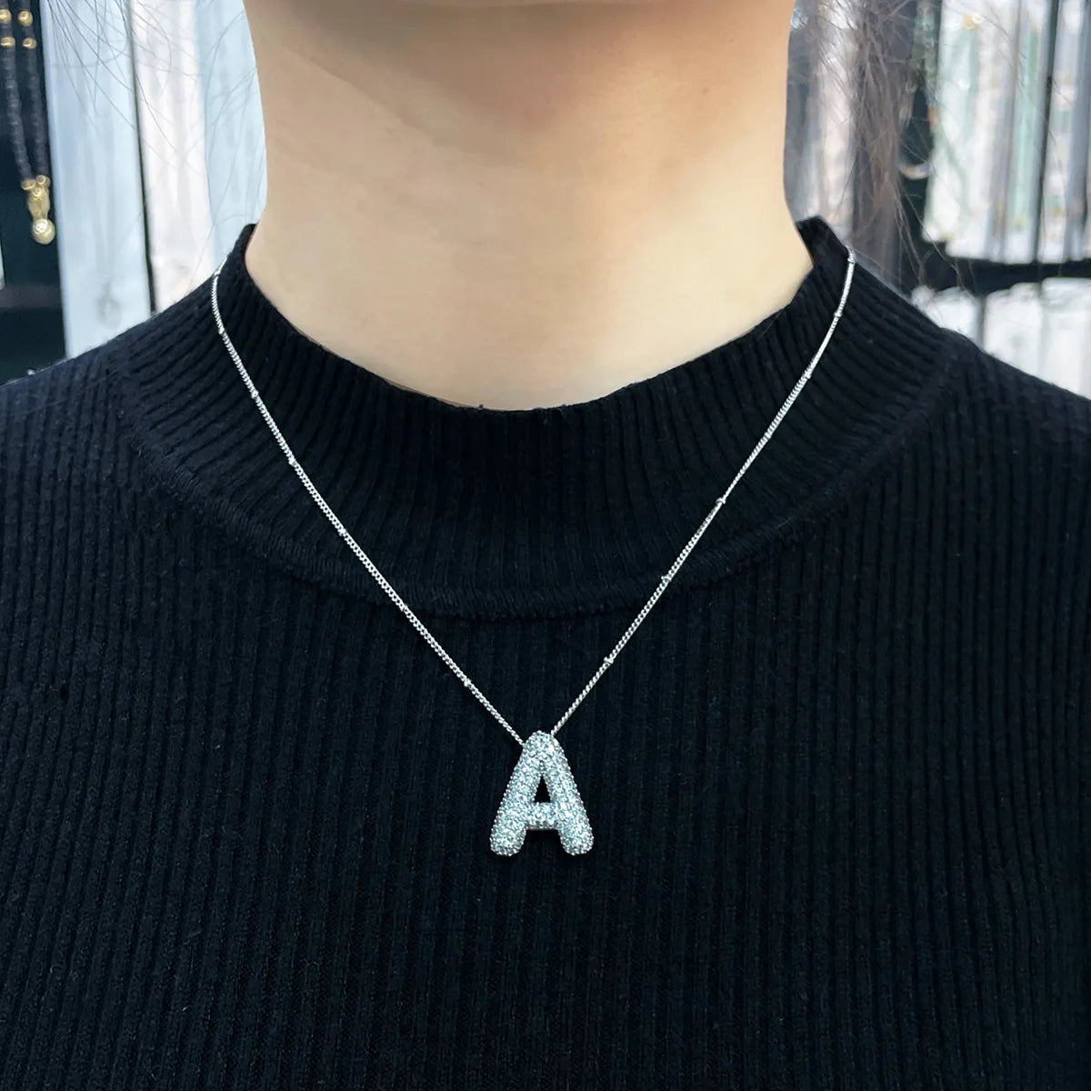 Ensemble de Collier à Lettre Initiale Bubble | Or Blanc