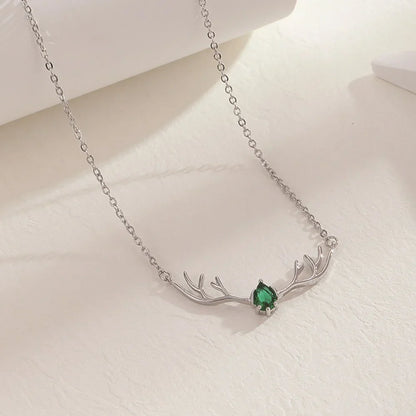 Collier Bois de Cerf avec Délicat Charme Cœur