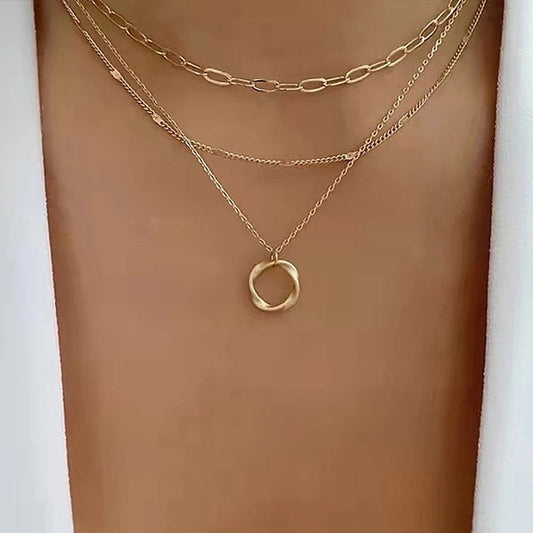 Collier vintage chaînes superposées avec pendentif