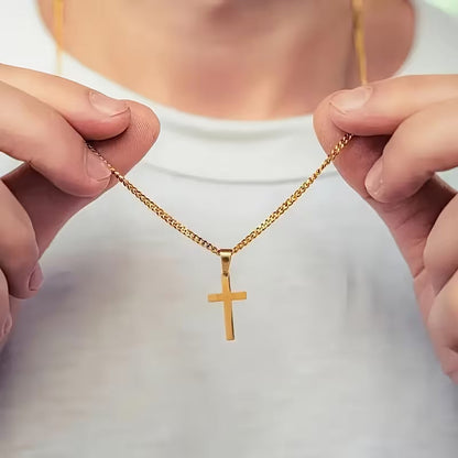 Collier Croix en acier titane doré