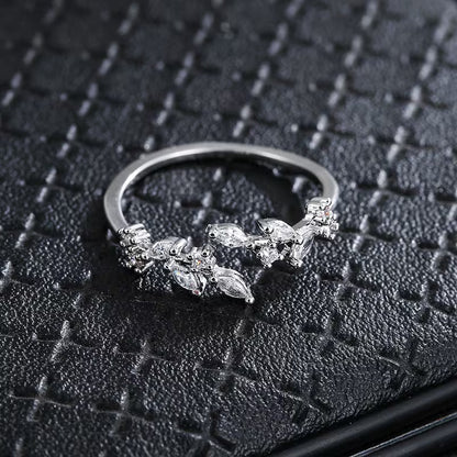 Bague élégante ajustable en zirconite
