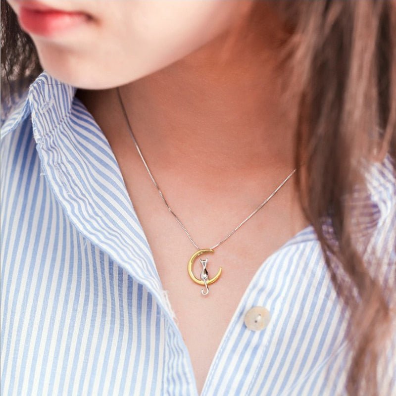 Collier chat élégant croissant et chat