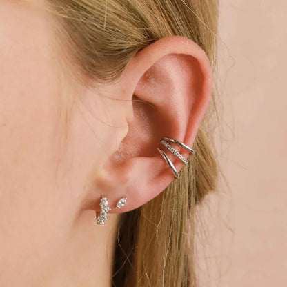 Boucles d'oreilles Crystal Cluster Huggies | Or Blanc
