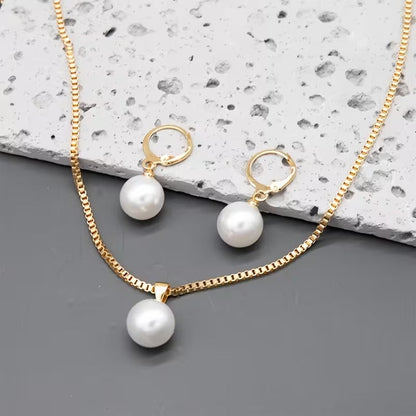 Ensemble 3 pièces collier et boucles d'oreilles en perles
