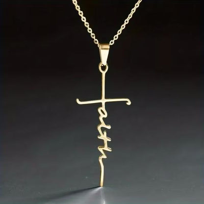 Collier pendentif Croix élégant
