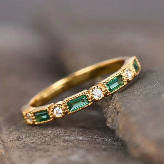 Bague vintage en or avec zirconia verte