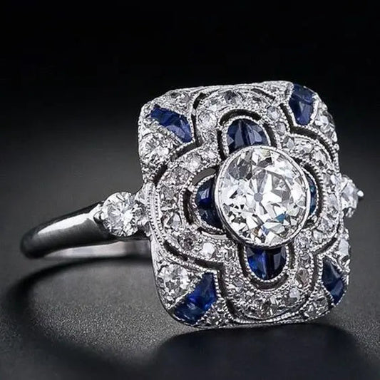 Bague vintage en argent avec zirconia bleue