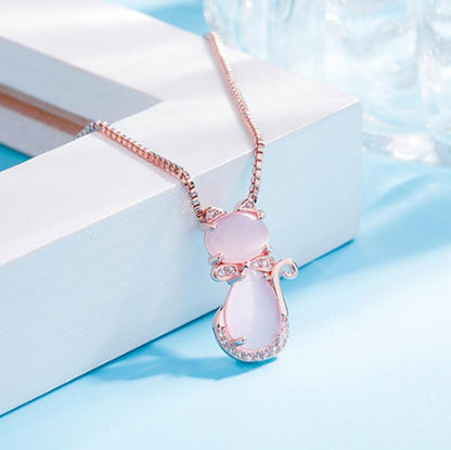 Magnifique collier chat pierre rose avec zircon