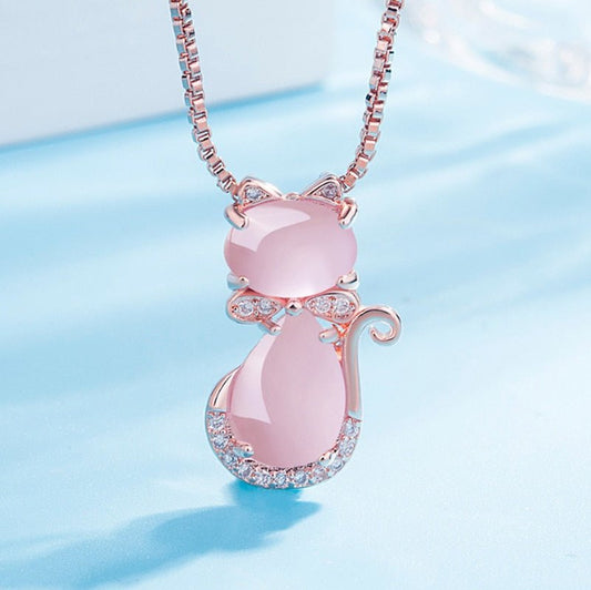 Magnifique collier chat pierre rose avec zircon