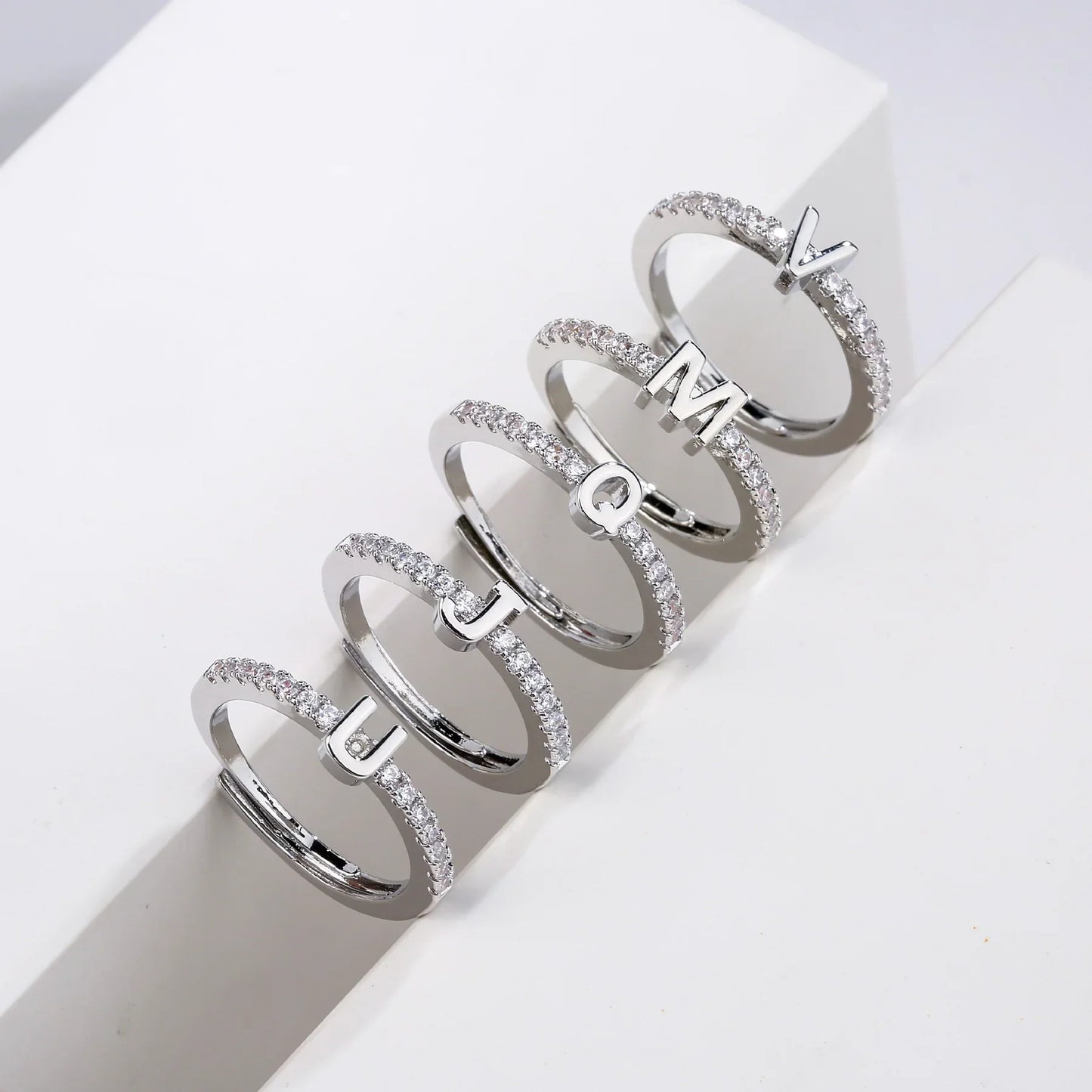 Bague personnalisable ajustable avec initiale