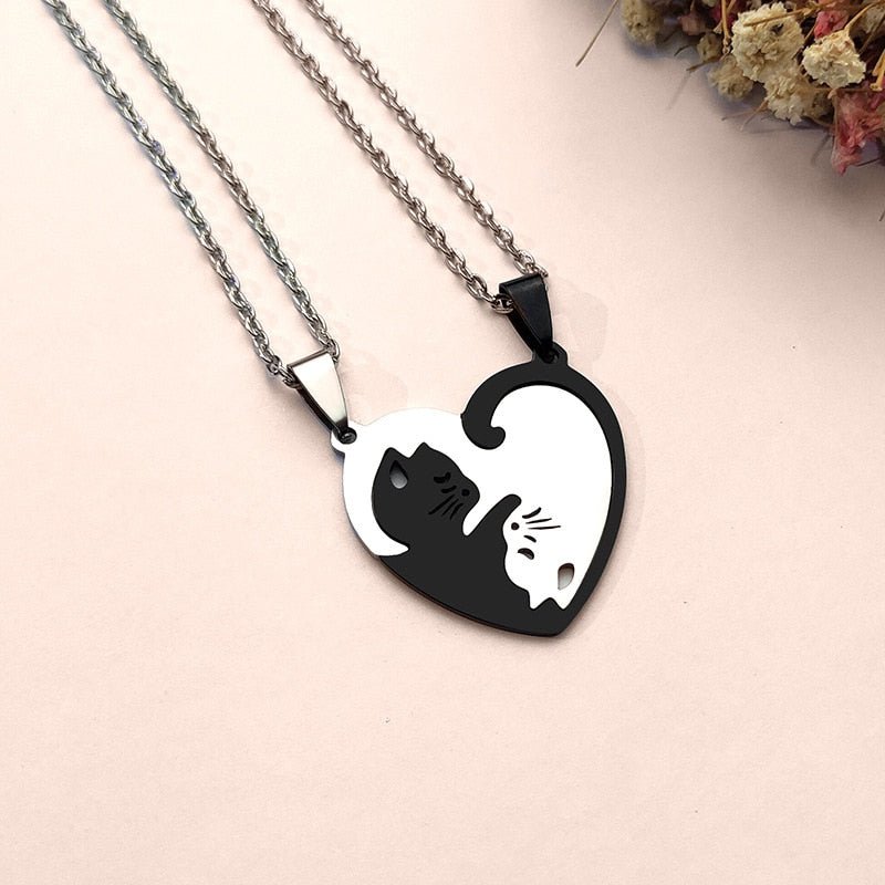 Collier d'amour chat noir et blanc yin yang